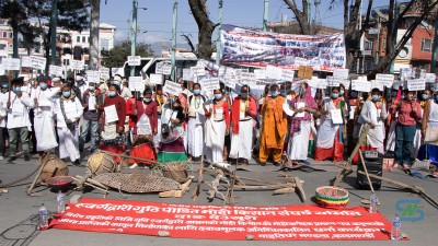  वार्ता समिति बनाउन छलफल गर्दै स्वर्गद्वारी गुठीपीडित 